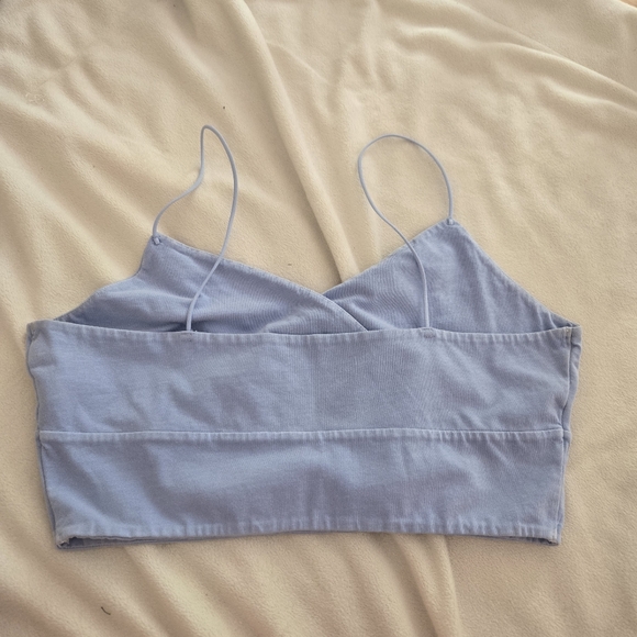 Crossover V-Neck Cropped Bungee Tank - Picture 6 of 9